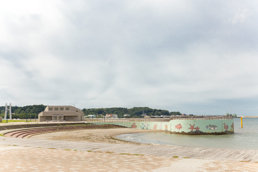 小さな子供たちも楽しめる！新設海浜公園　鯵ヶ沢町