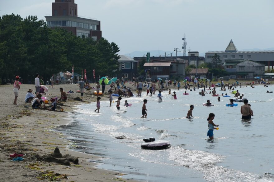 青森市民なら誰でも知っている！！「合浦公園」の海水浴場は今年もアツい！！