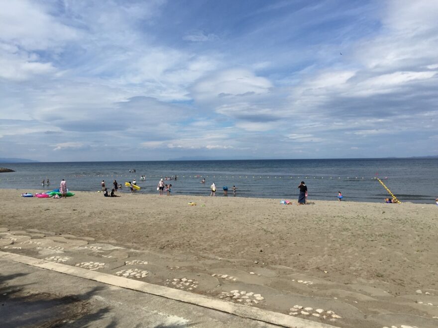 気軽に行ける地元の海水浴場！！「油川ふるさと海岸」